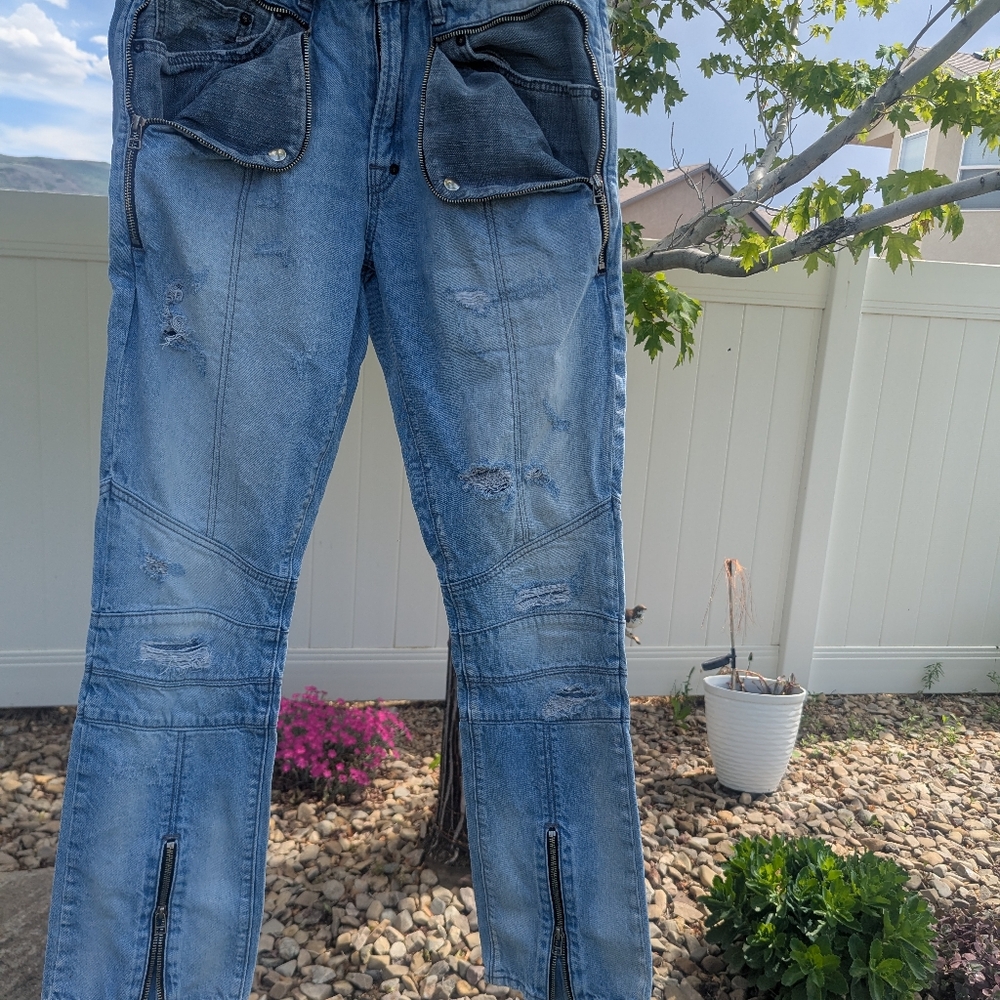 PRPS Light Blue Distressed Jeans with Zipper Accents